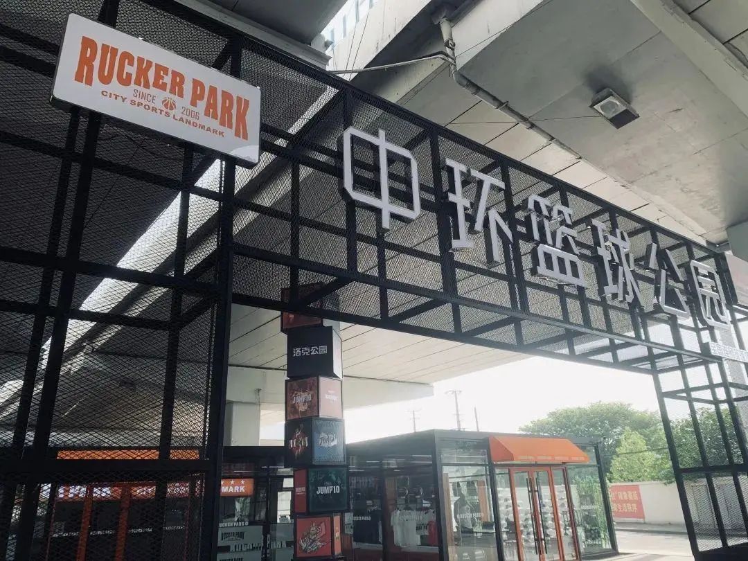 1101_125923_890.jpg 1101_125923_890.jpg