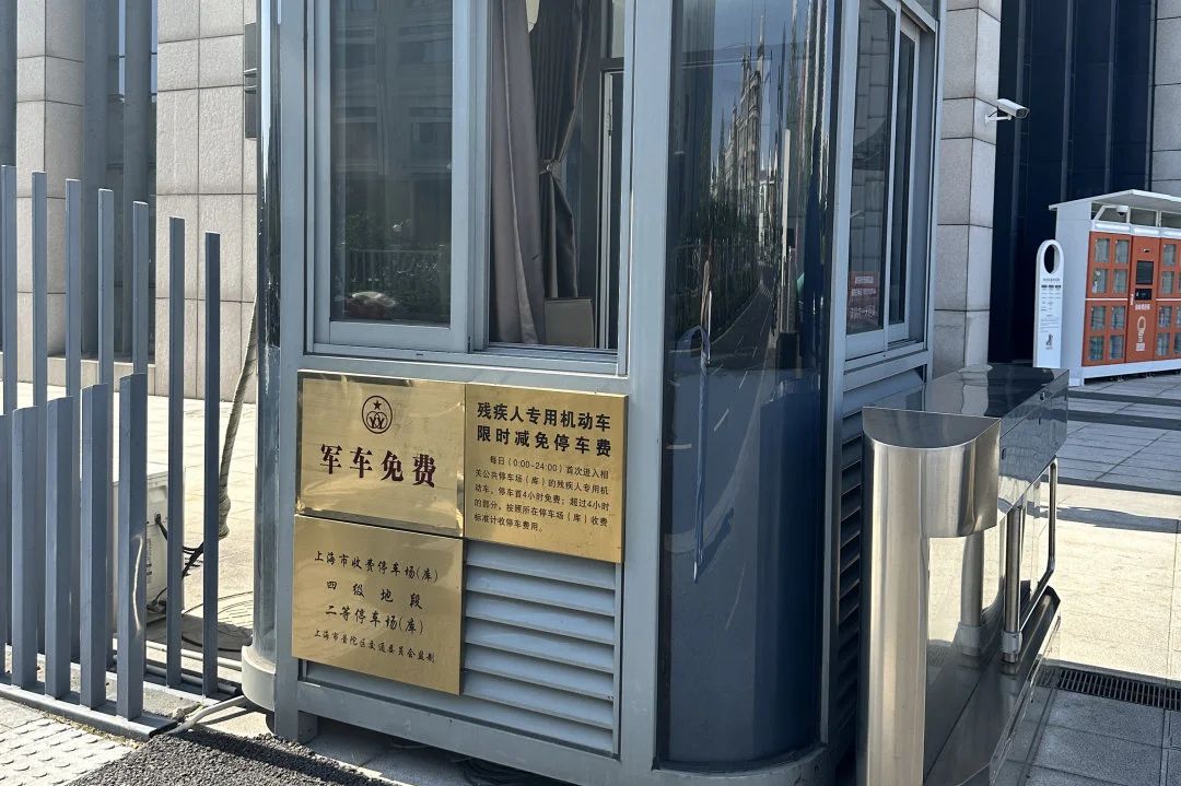 0527_140351_752.jpg 0527_140351_752.jpg