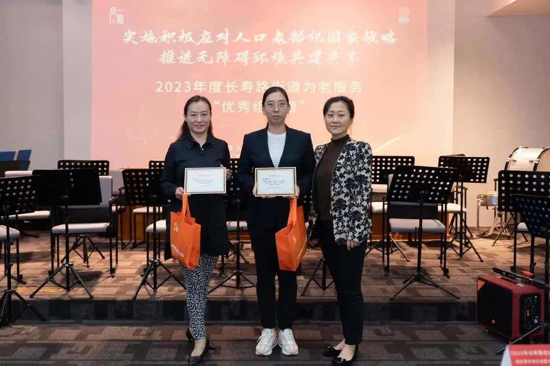 1012_172757_811.png 1012_172757_811.png