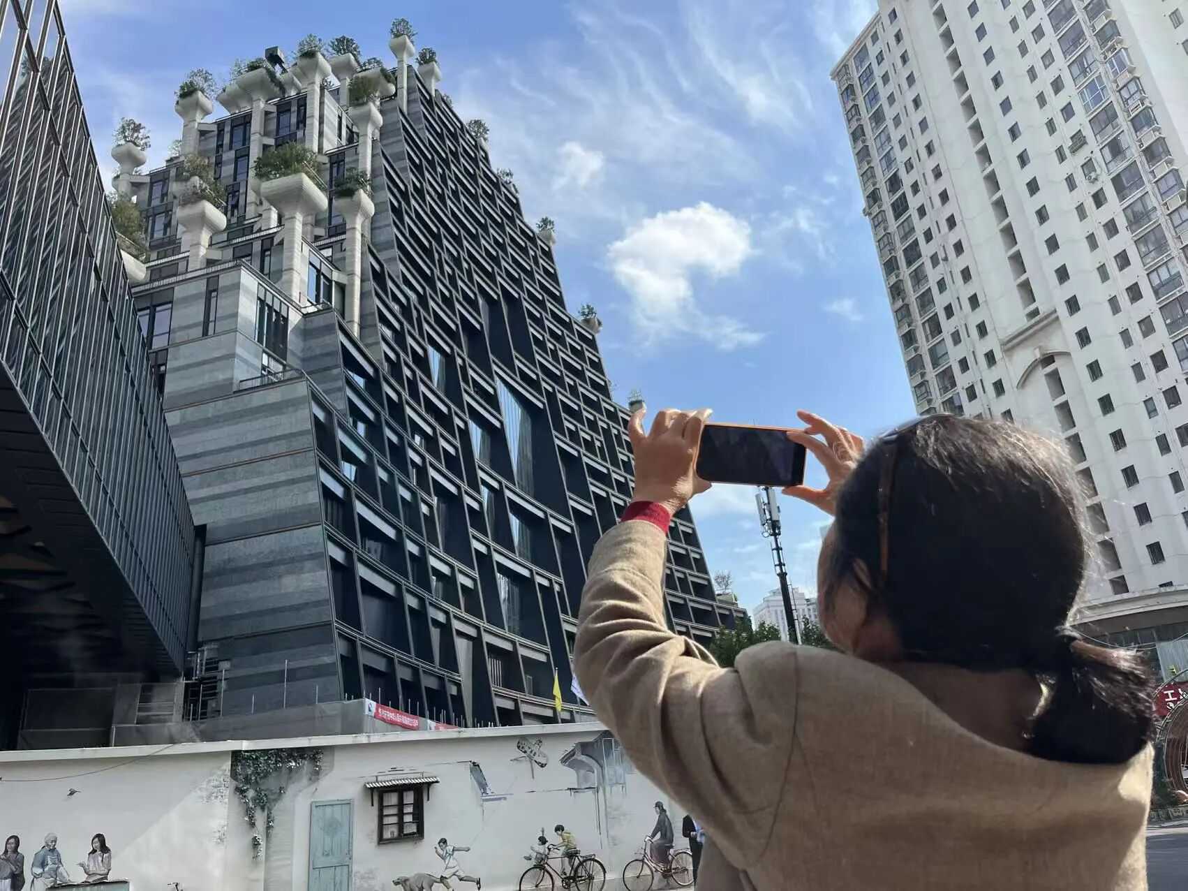 长寿今天这场Citywalk，让每个转角都有故事可讲→