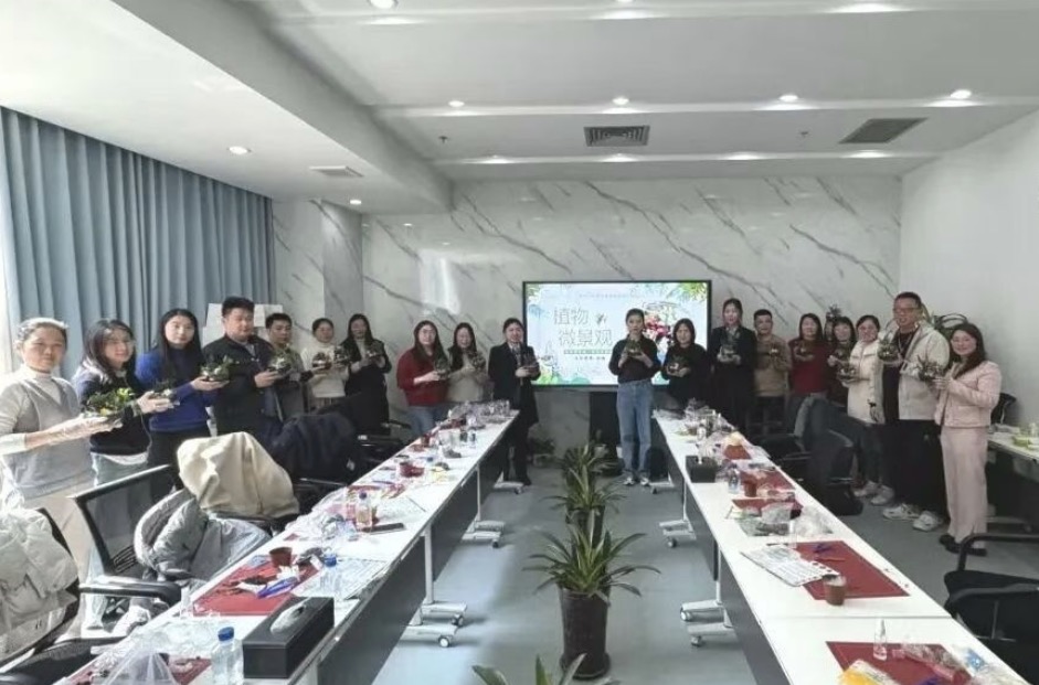 双向奔赴，同频共振！曹杨这位党建服务专员的“楼宇党建工作法”里，藏着多少暖心细节？
