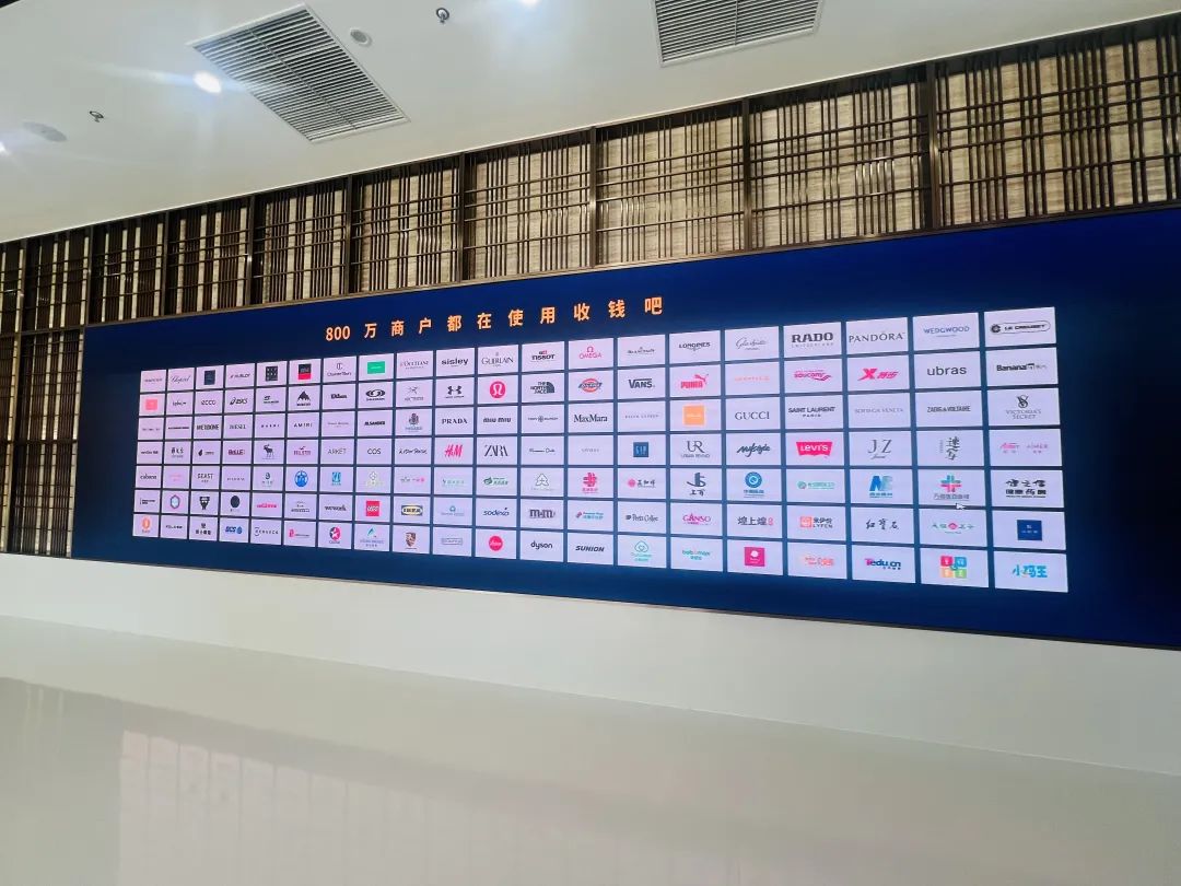 0222_081747_673.jpg 0222_081747_673.jpg