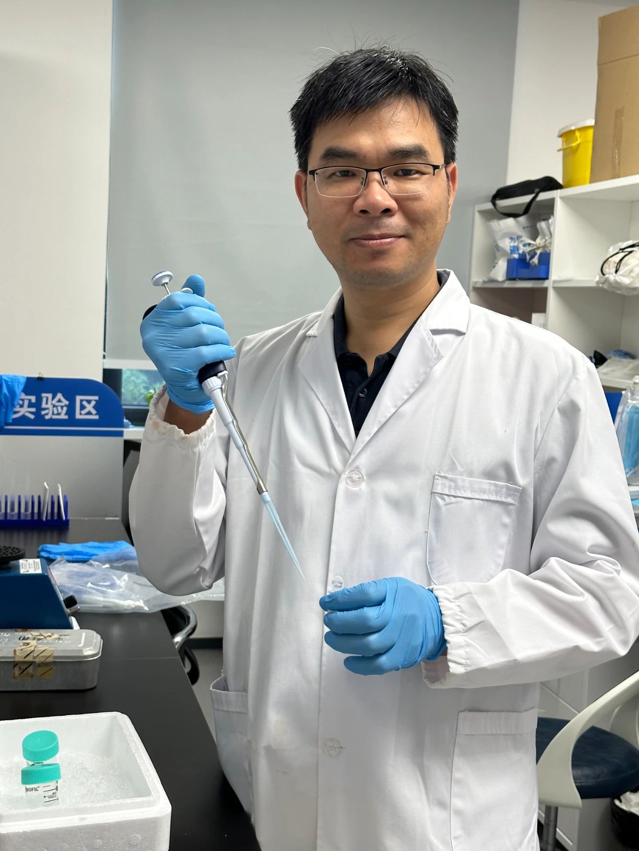 0410_085120_364.jpg 0410_085120_364.jpg