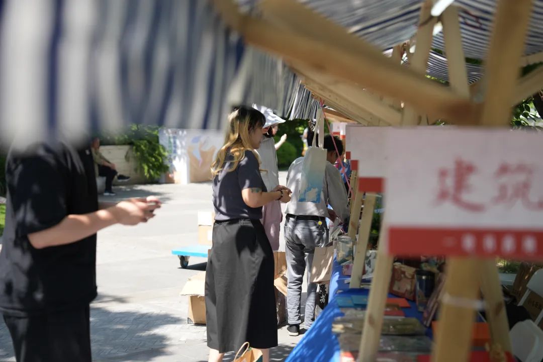 0515_085118_983.jpg 0515_085118_983.jpg