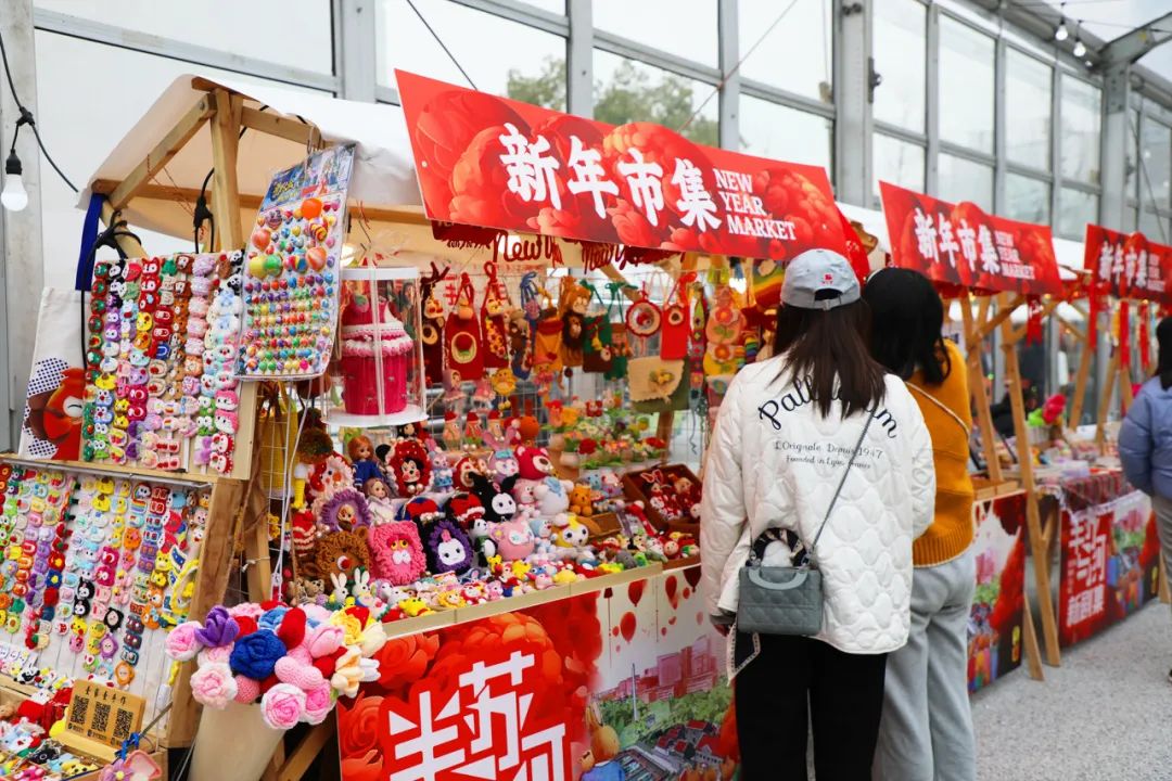 0102_102529_745.jpg 0102_102529_745.jpg