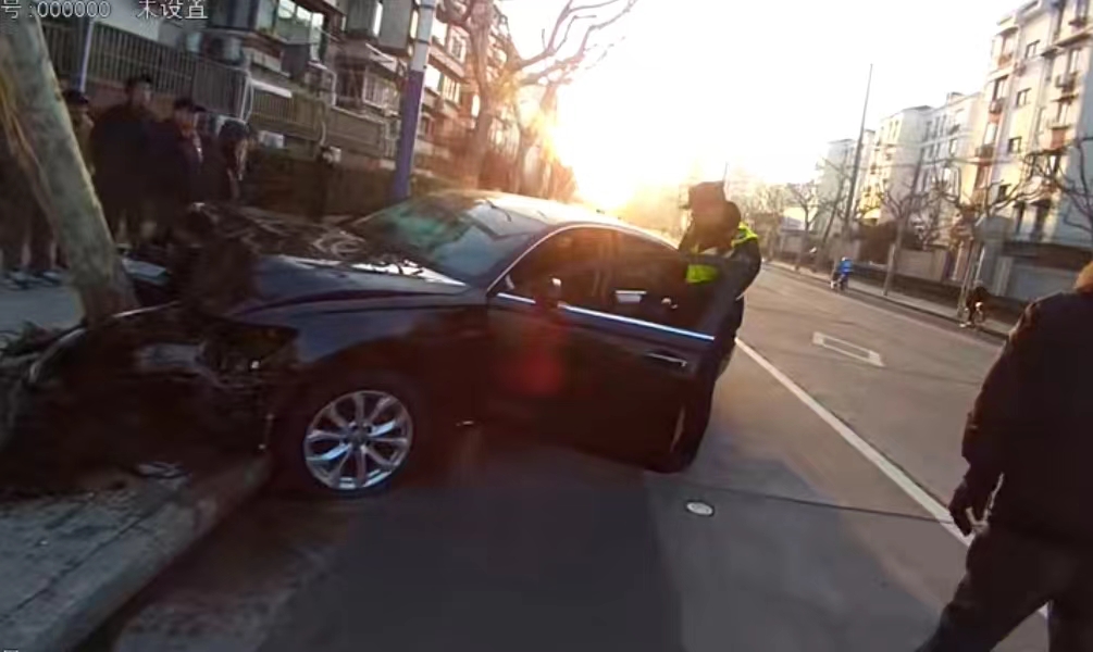 0407_081930_505.jpg 0407_081930_505.jpg