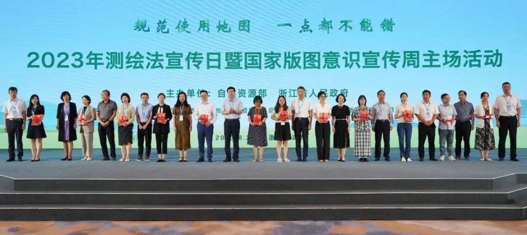 0828_135255_825.jpg P4.jpg