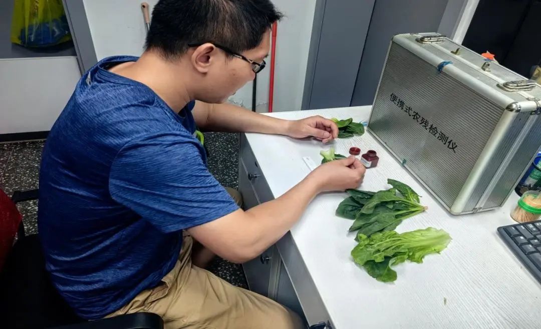 0814_162907_743.jpg 0814_162907_743.jpg