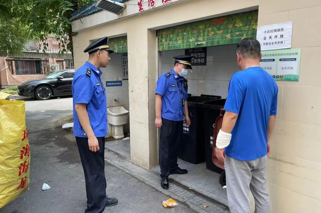 0810_135116_178.jpg 0810_135116_178.jpg