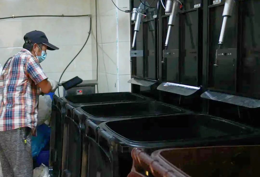 1012_143622_263.jpg 1012_143622_263.jpg