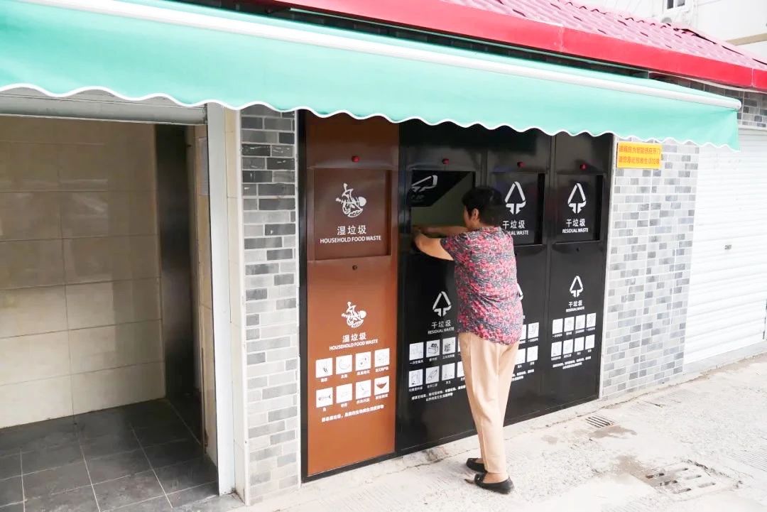 1012_143649_731.jpg 1012_143649_731.jpg