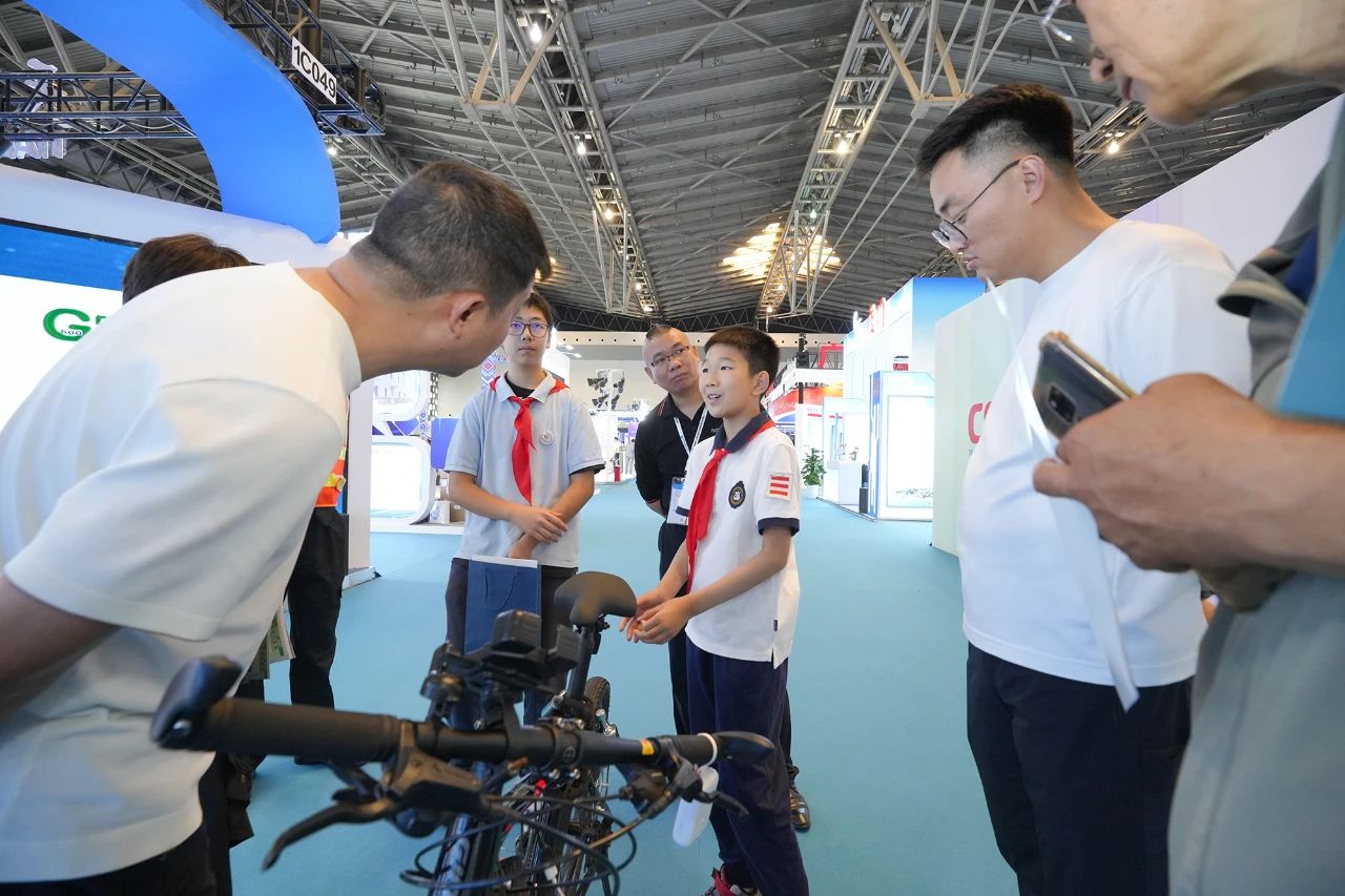 0618_144123_265.jpg 0618_144123_265.jpg