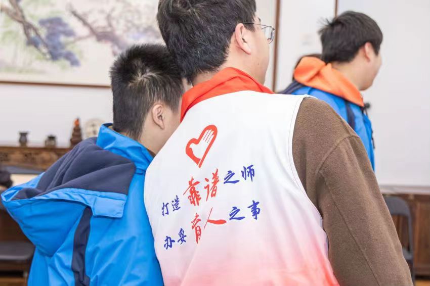 0306_084253_269.jpg 0306_084253_269.jpg