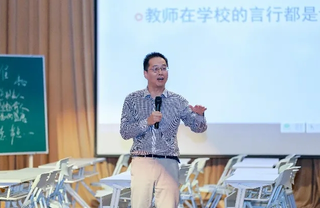 教书育人楷模：曹杨第二中学 周飞