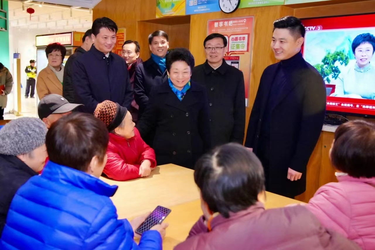 0218_081110_430.jpg 999301497.jpg