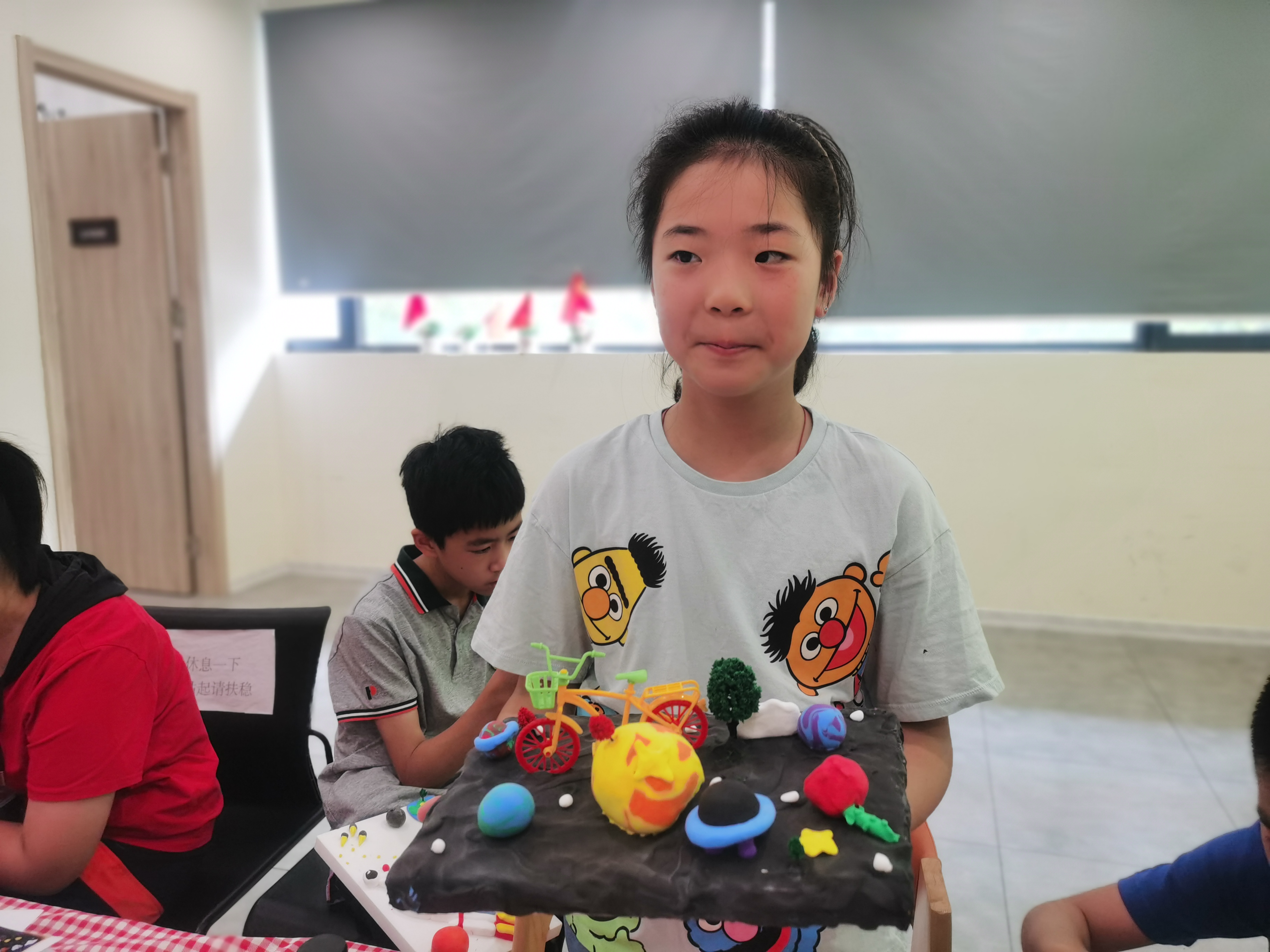 0905_125506_233.jpg 0905_125506_233.jpg