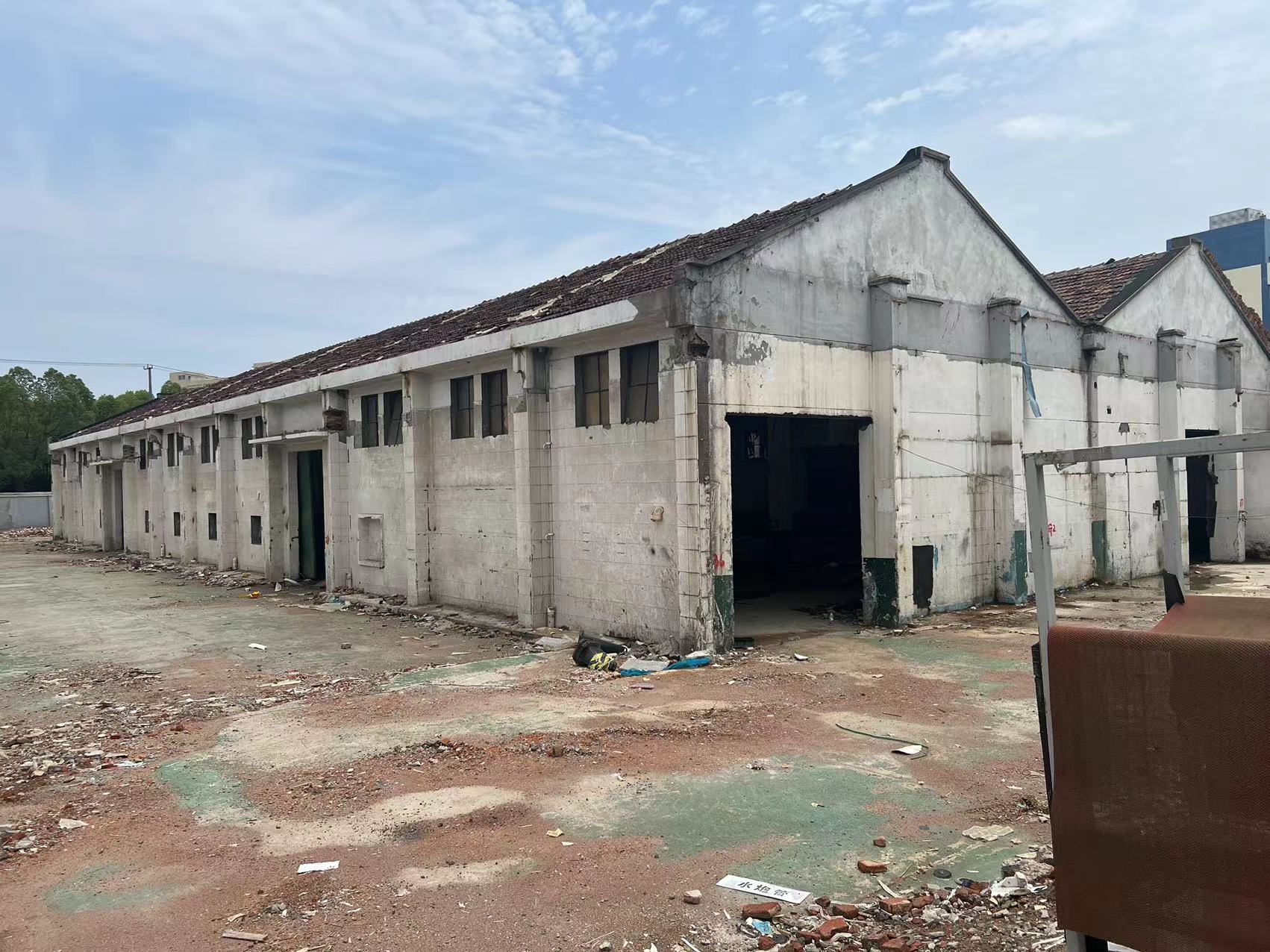 0625_135916_916.jpg 0625_135916_916.jpg