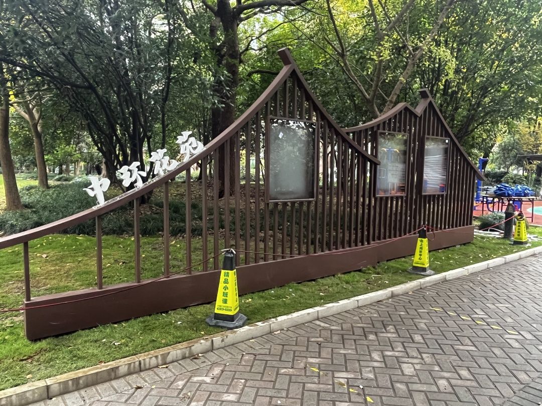 0105_125444_148.jpg 0105_125444_148.jpg