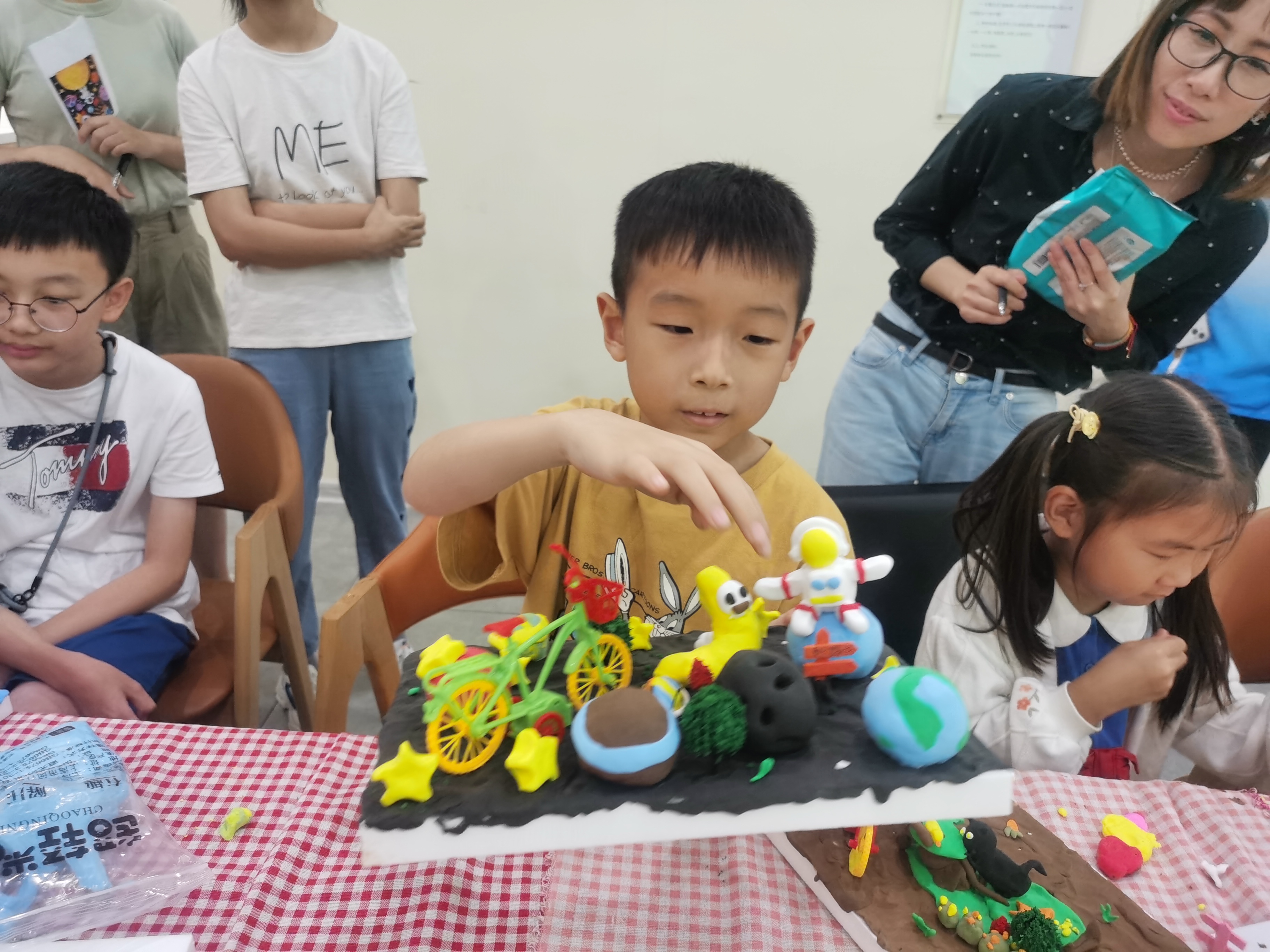 0905_125407_435.jpg 0905_125407_435.jpg