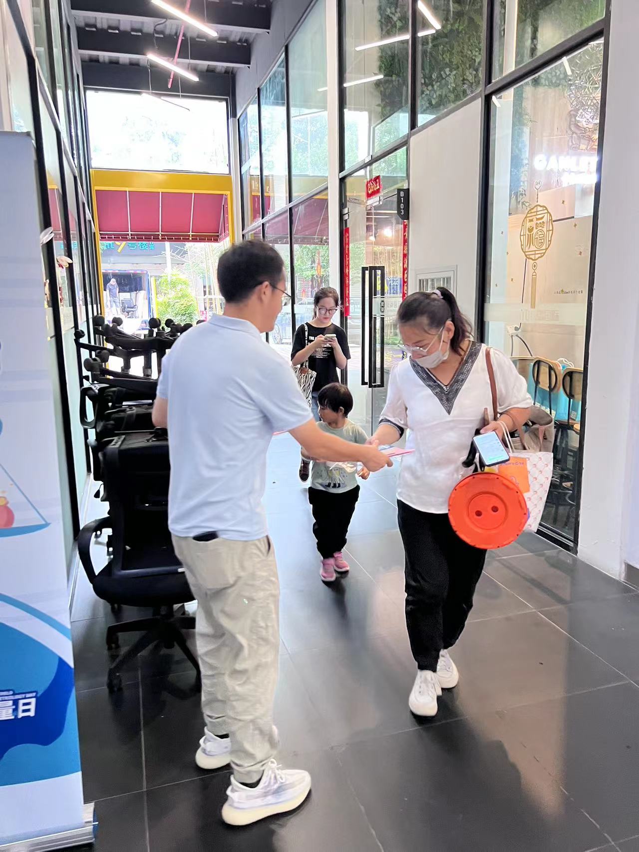 0921_093109_572.jpg 0921_093109_572.jpg