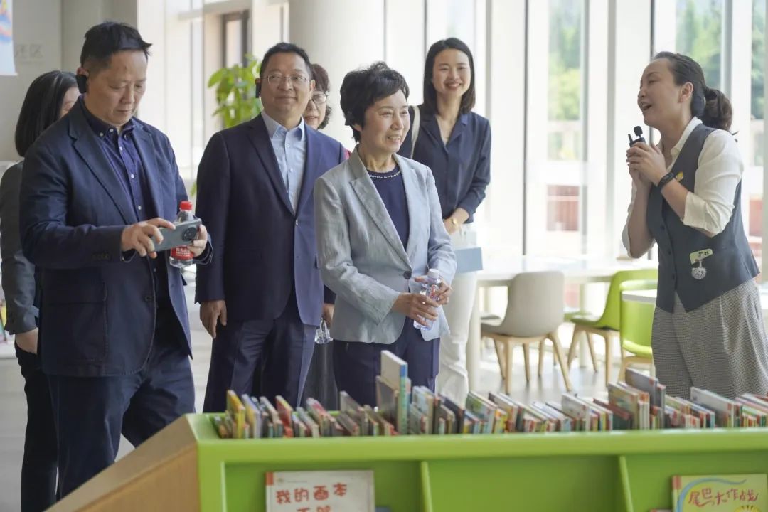 市儿童友好城市建设发展研究中心决策咨询委员会一行来到普陀调研