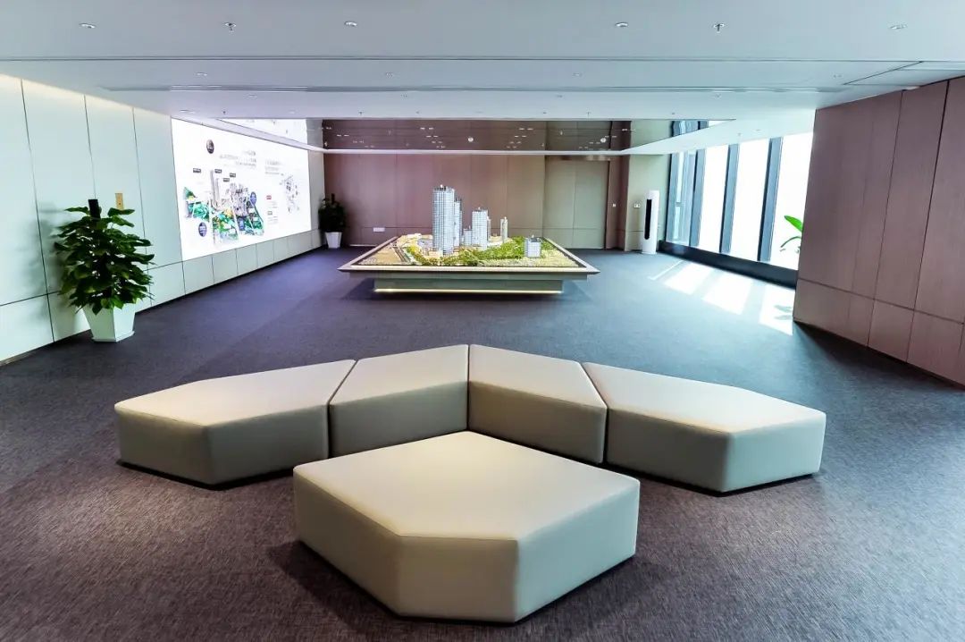 0807_100454_813.jpg 44.jpg