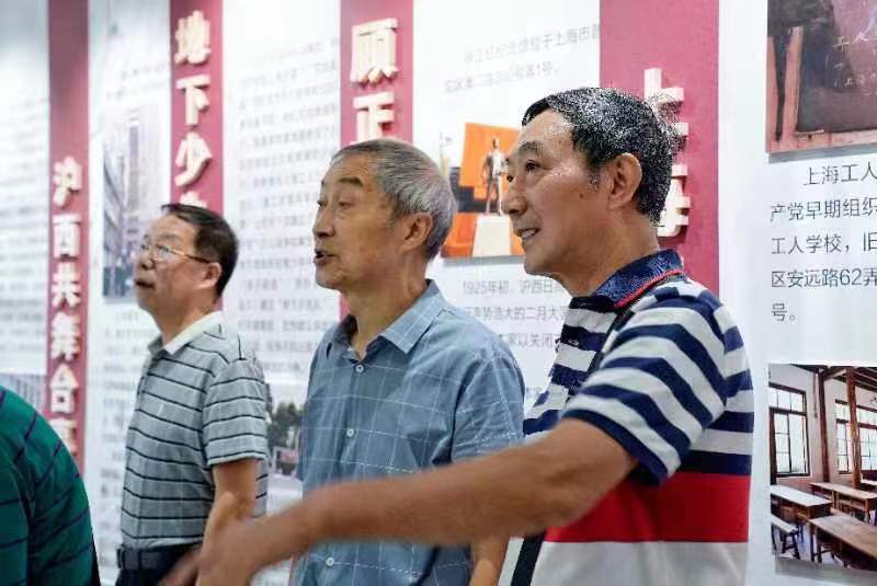 0825_125511_583.jpg 0825_125511_583.jpg