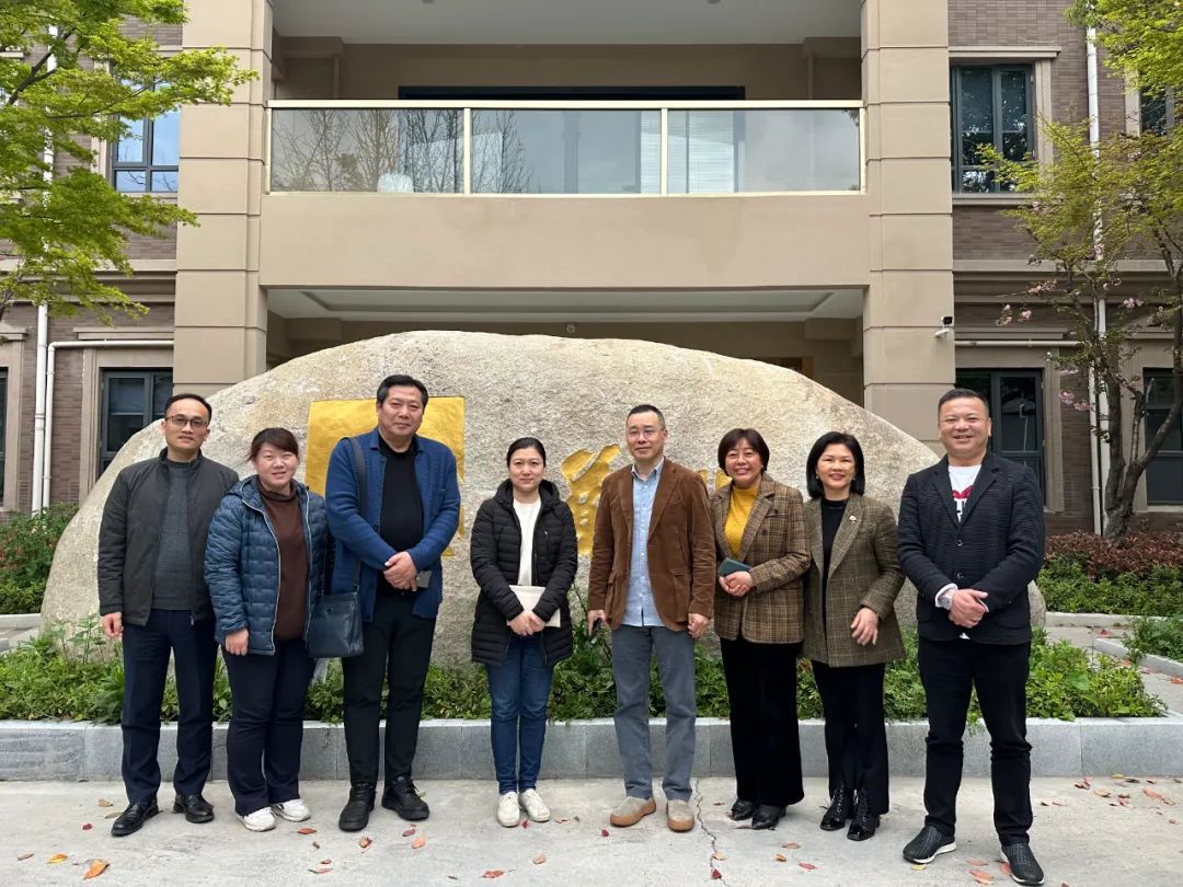 1013_101442_732.jpg 1013_101442_732.jpg