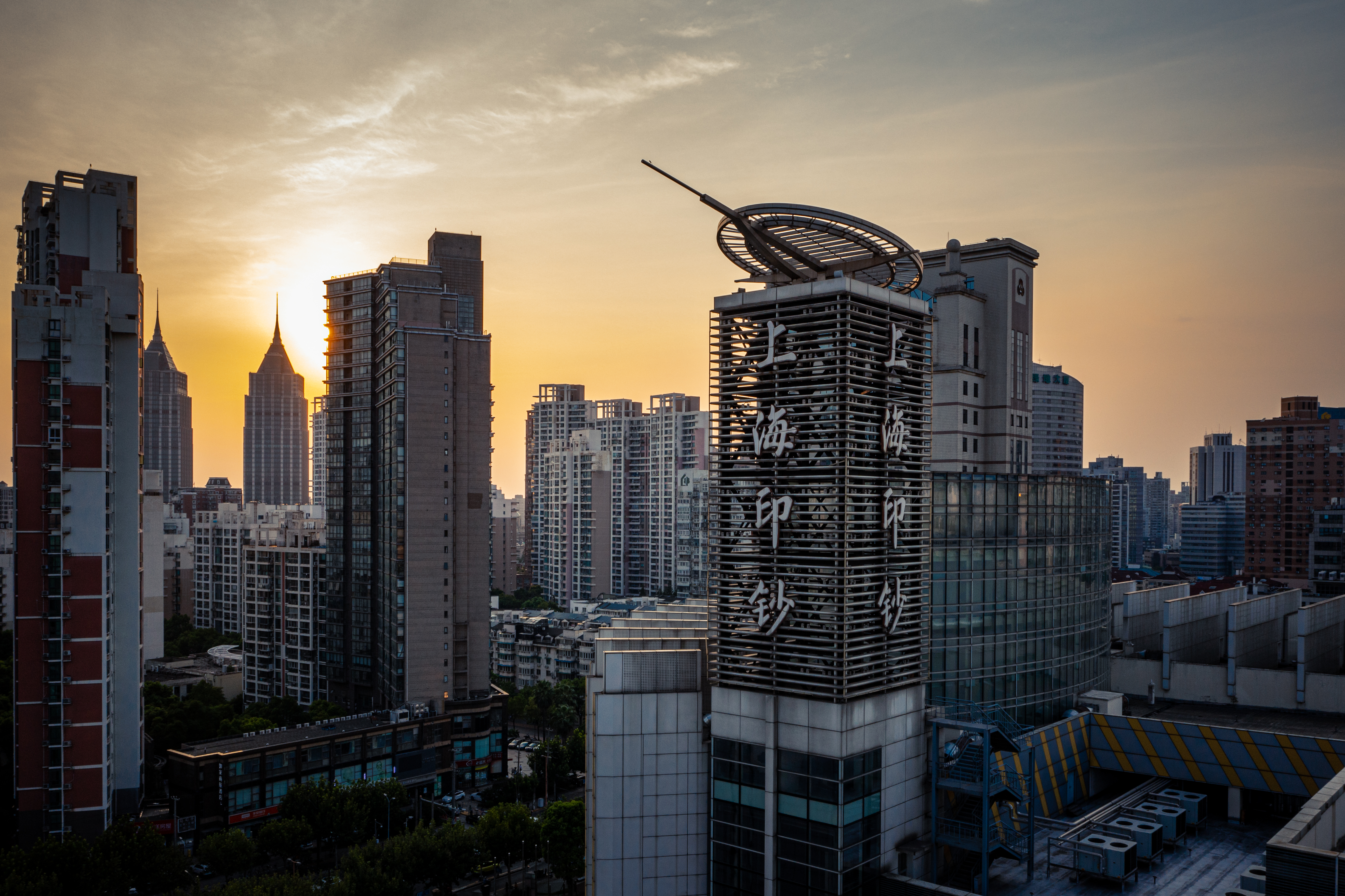 1013_131940_548.jpg 1013_131940_548.jpg