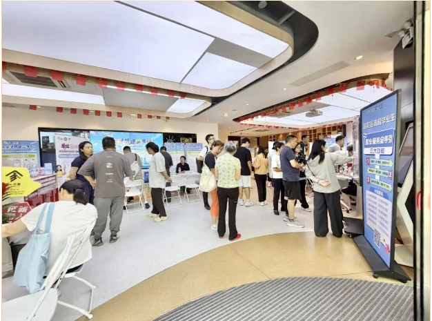 构建“求职+赋能”发展通道，智能求职帮就业