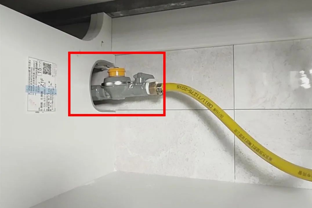 0625_093342_198.jpg 4.jpg