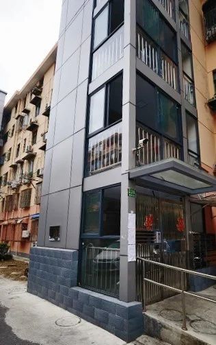 0913_080452_689.jpg 000.jpg