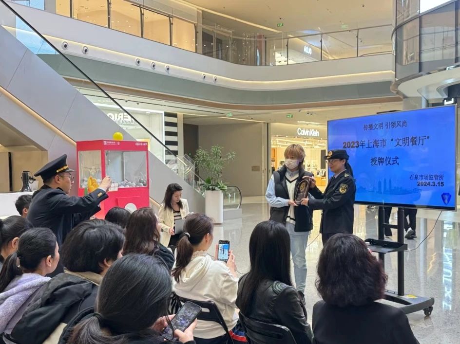 0318_085953_255.jpg 3.jpg