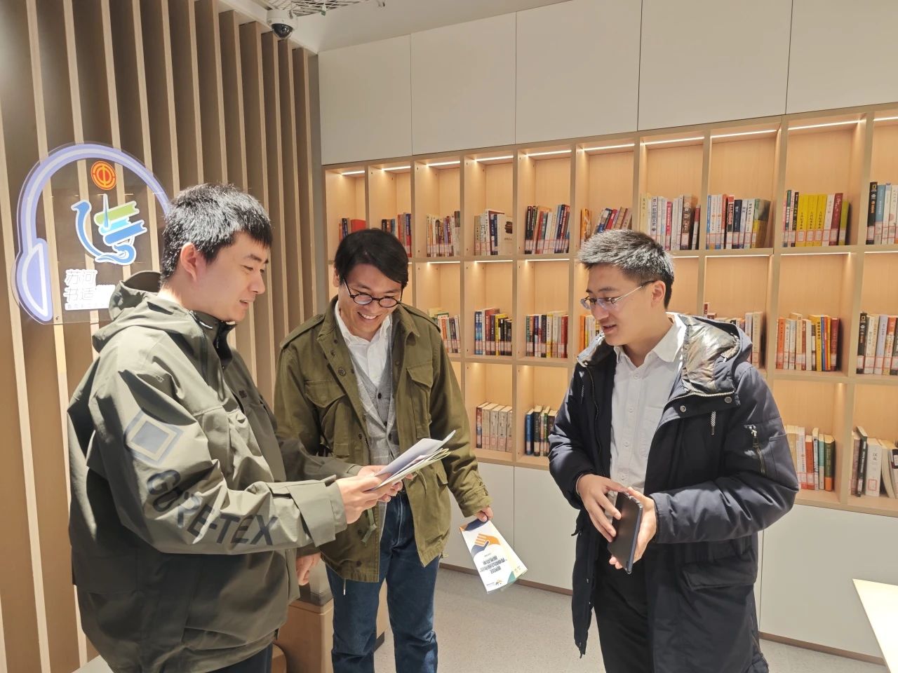 0318_090707_158.jpg 6.jpg