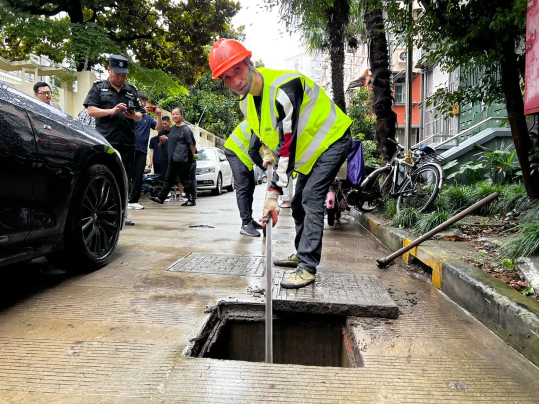 0725_132510_651.jpg 0725_132510_651.jpg