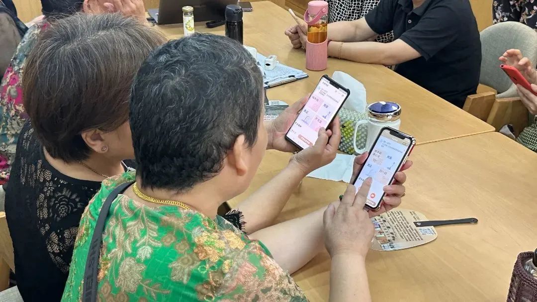 1113_093703_710.jpg 1113_093703_710.jpg