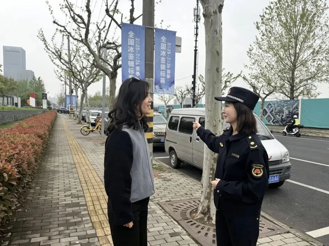 桃浦中央公园“周周有戏”秩序井然的背后，原来是他们在守护……
