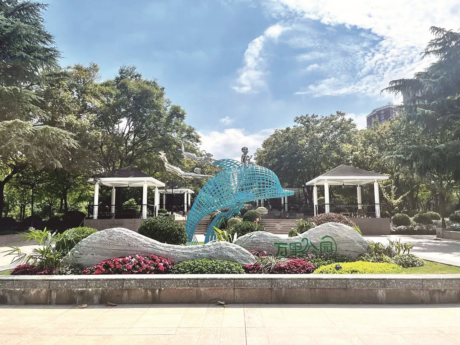 1104_131910_931.jpg 1104_131910_931.jpg