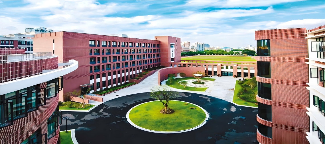 区教育局：全面推进教育强区建设