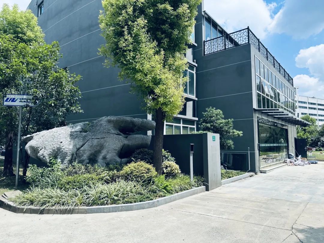 0904_153642_659.jpg 0904_153642_659.jpg