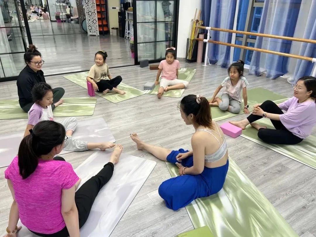 0308_090423_834.jpg g.jpg