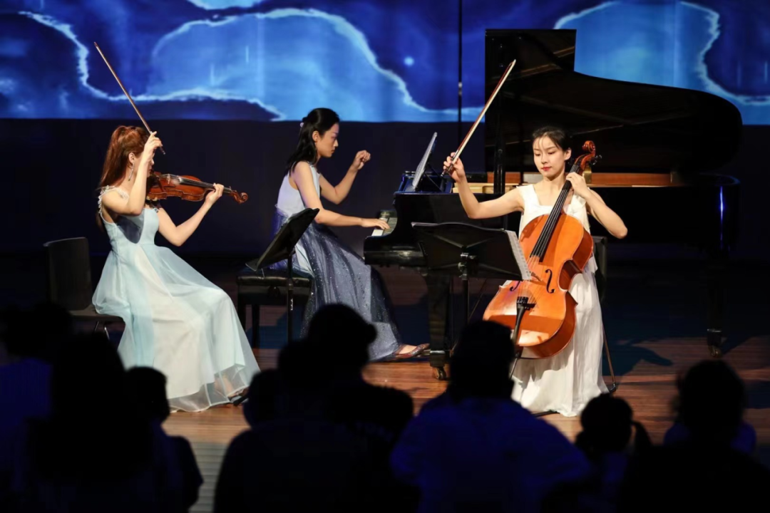 0511_161844_358.png b.png