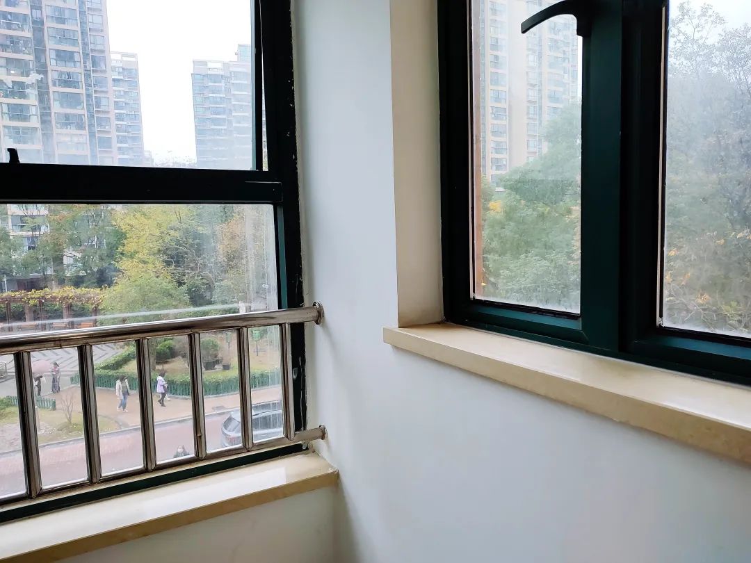 0109_130106_211.jpg 0109_130106_211.jpg