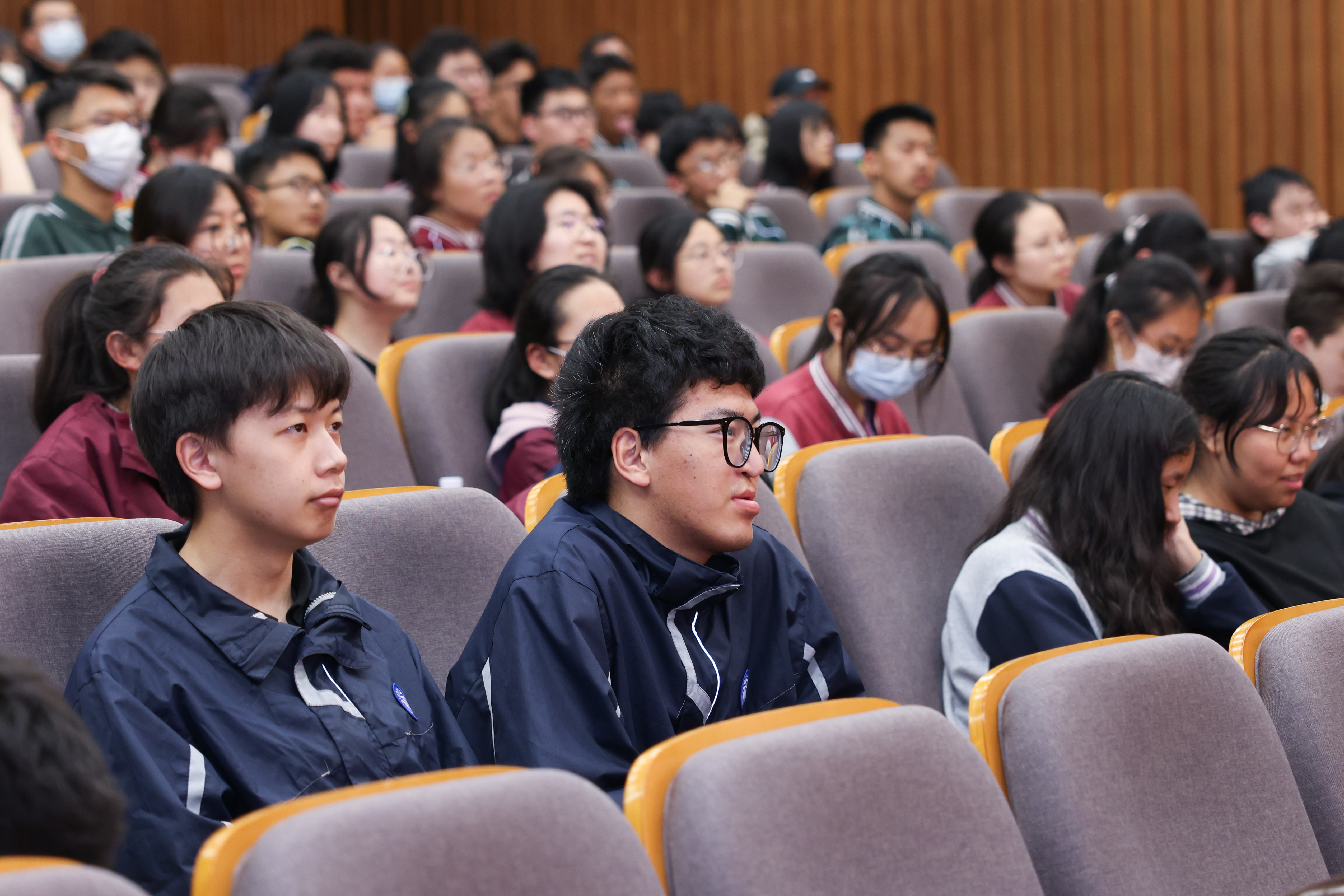 0424_160241_653.jpg 0424_160241_653.jpg