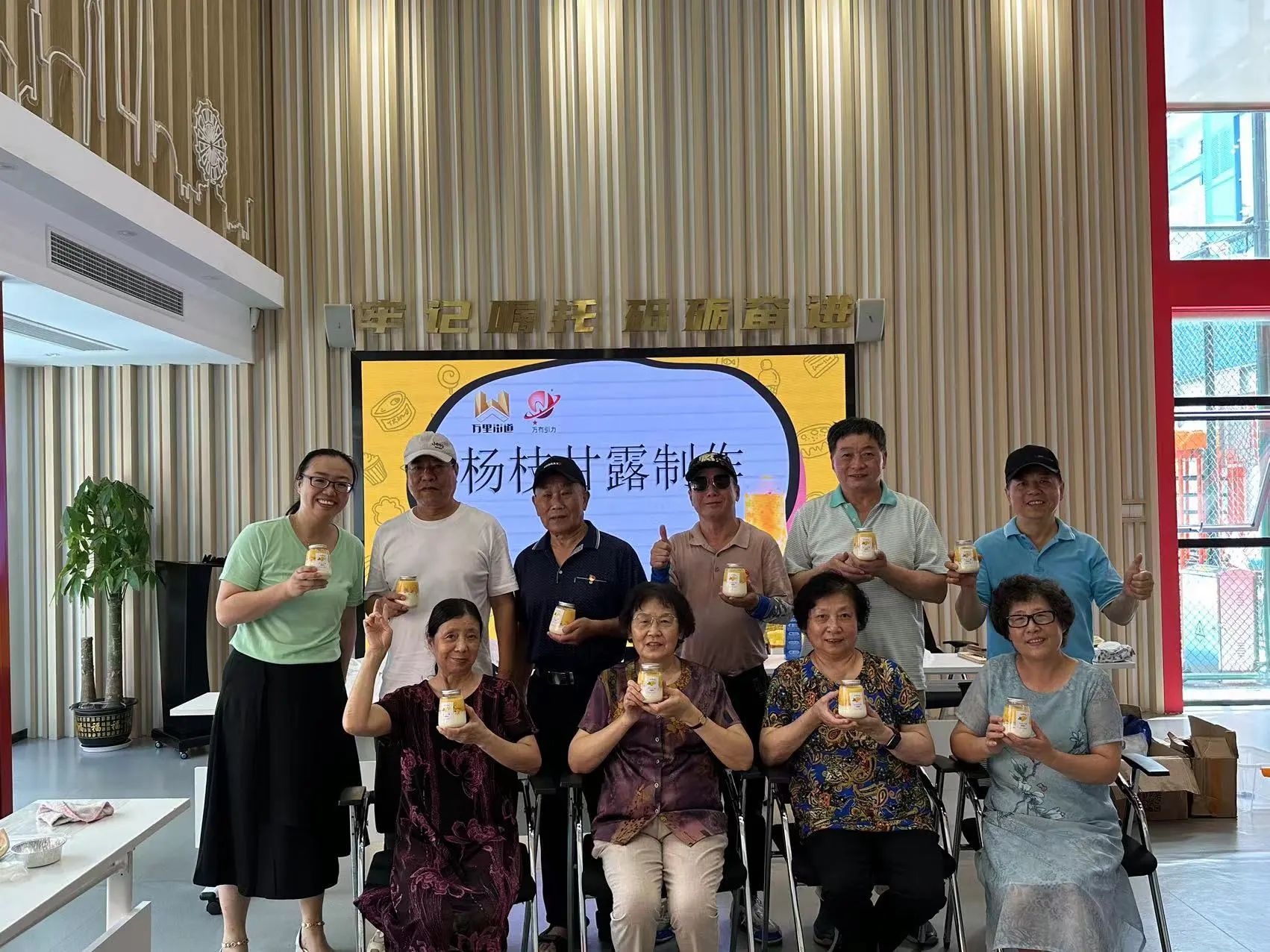 0719_133220_718.jpg 0719_133220_718.jpg