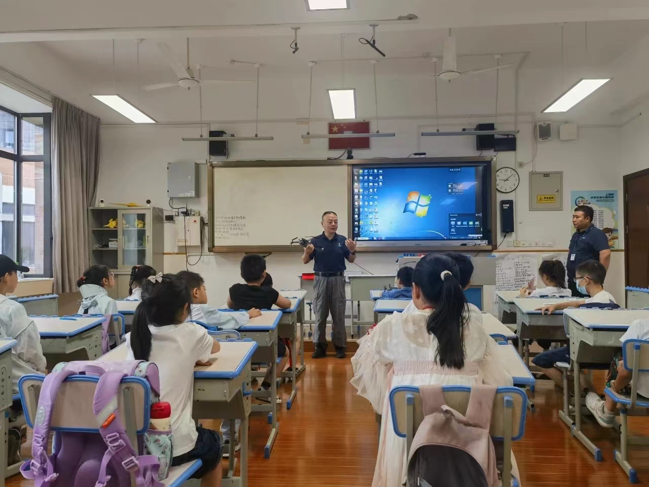 0727_131507_820.jpg 0727_131507_820.jpg