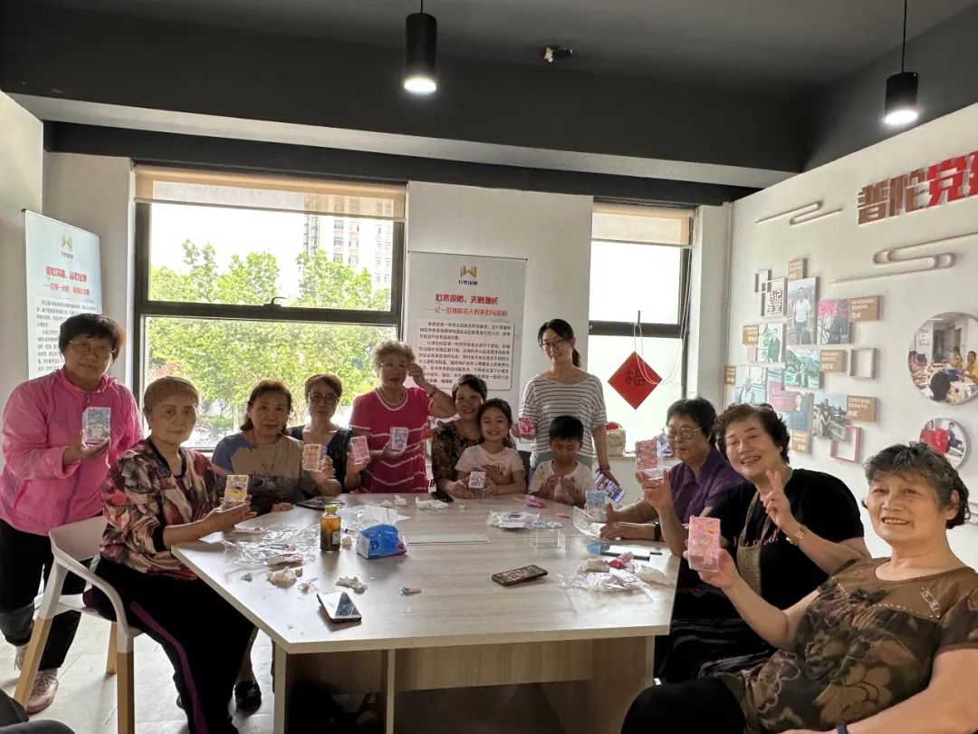 0731_141652_739.jpg 0731_141652_739.jpg