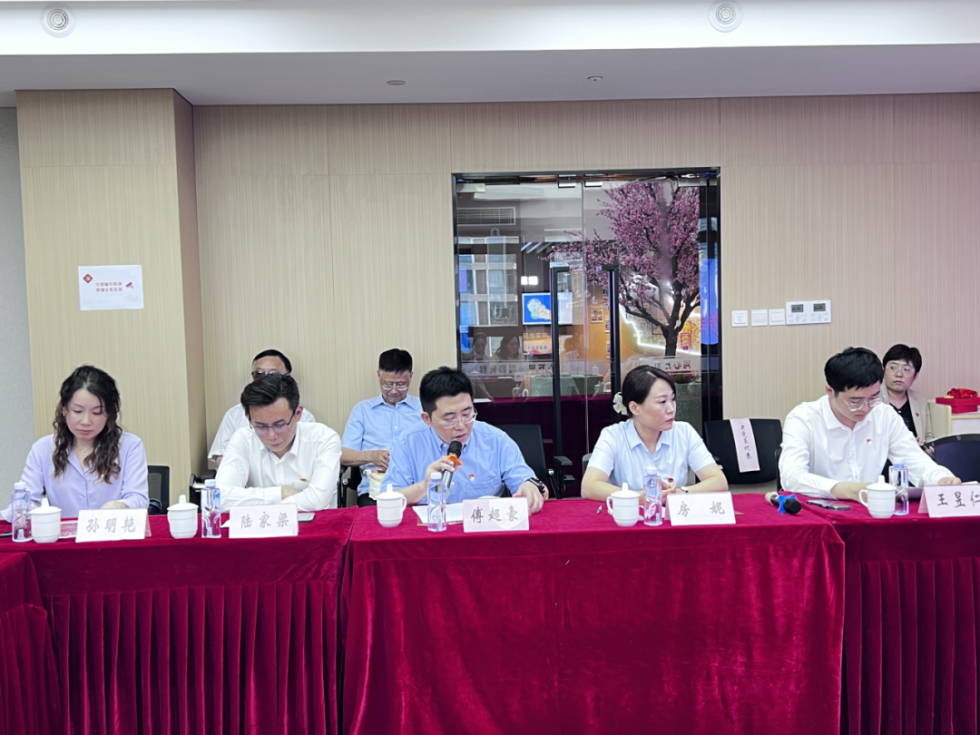 0731_142228_679.jpg 0731_142228_679.jpg