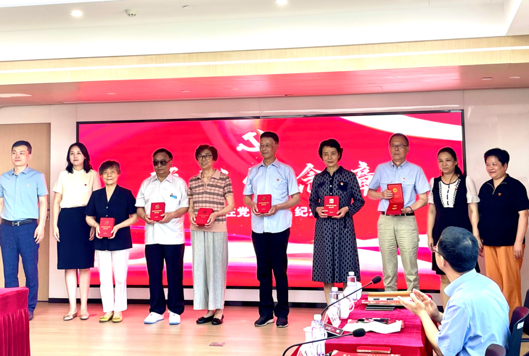 0731_142209_230.jpg 0731_142209_230.jpg