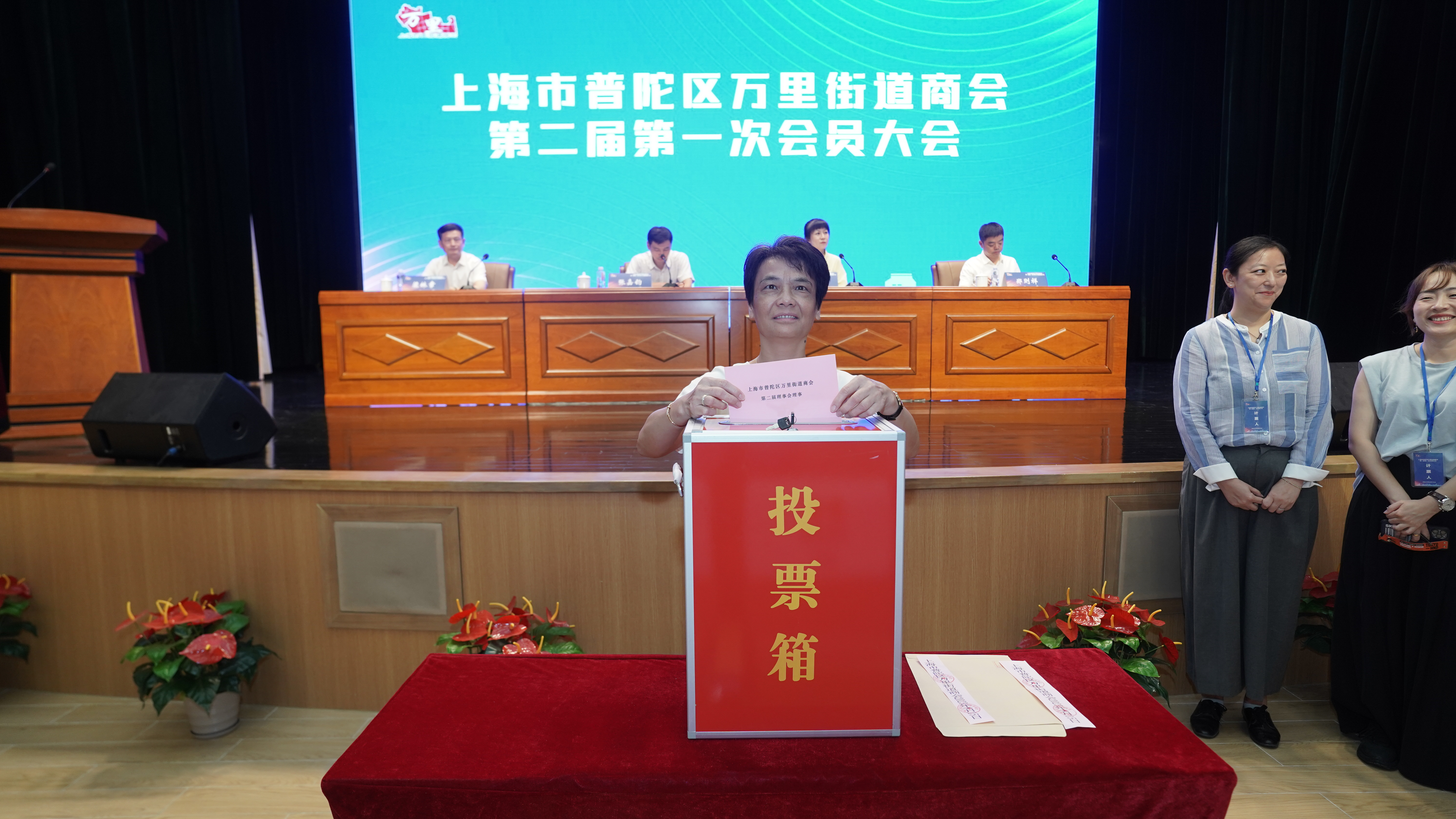 0822_121545_775.jpg 0822_121545_775.jpg